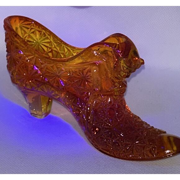 Fenton Daisy and Button Amberina Glass Slipper Shoe W/ Cat Glows Vintage - Picture 11 of 14
